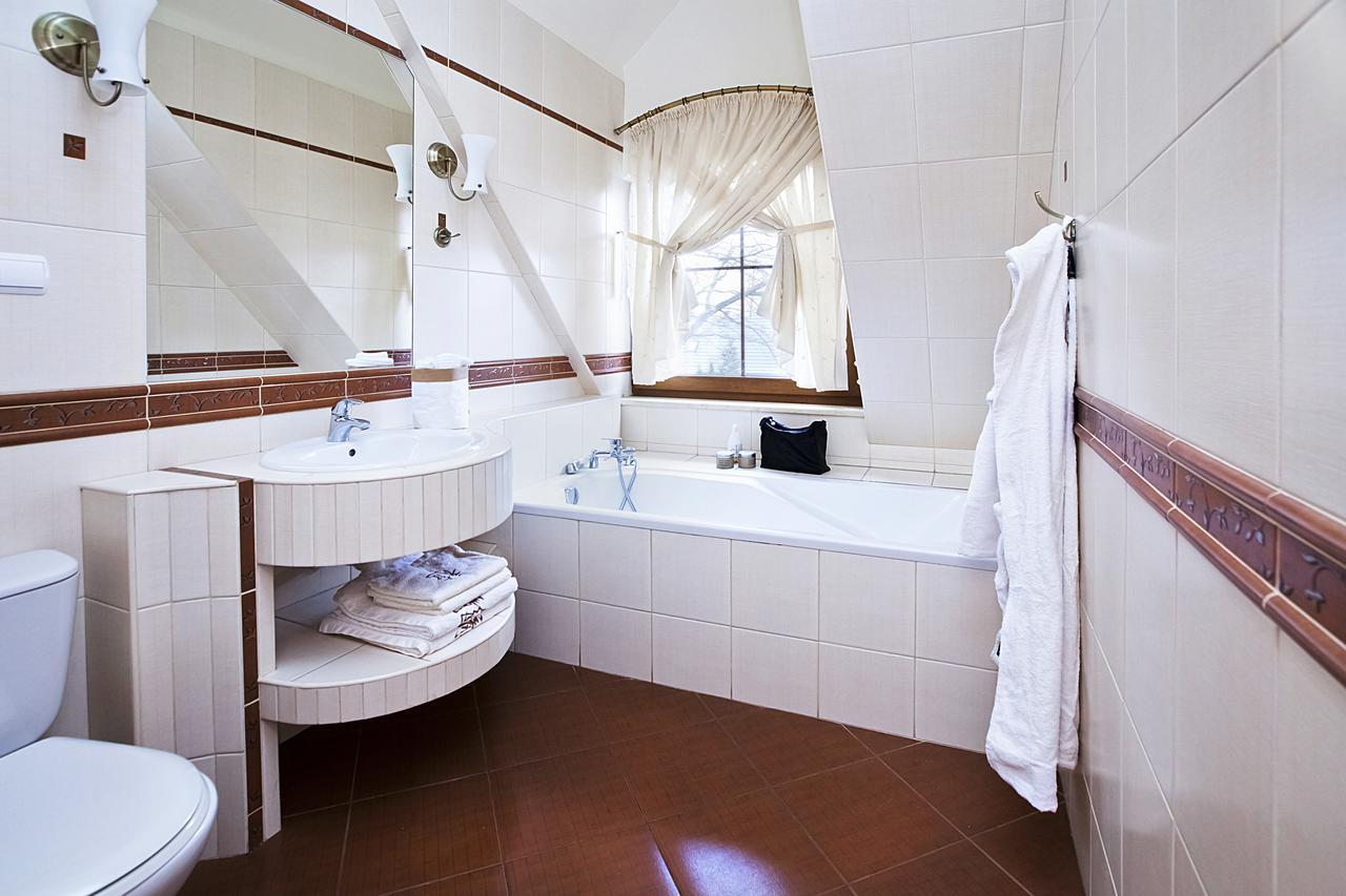 Pokoje Szlacheckie Gniazdo Bed & Breakfast Choczewo Eksteriør bilde